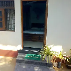  Habitación en casa particular Nethmi Sri Lanka